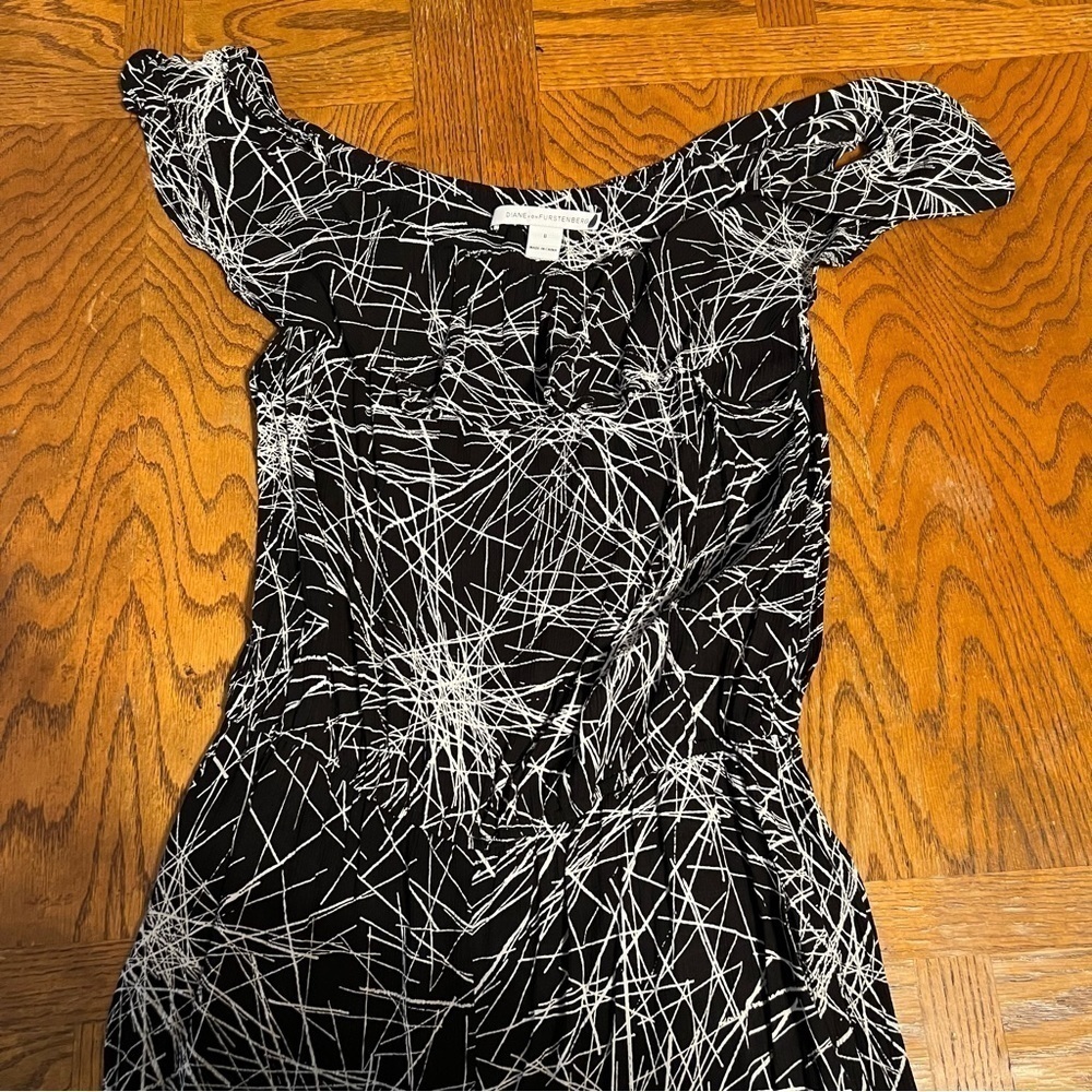 Diane von Furstenberg Adele Off-the-Shoulder Jumpsuit Sz 8 - Picture 5 of 16